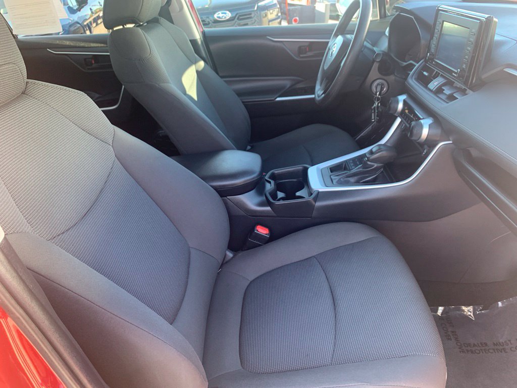 Used 2021 Toyota RAV4 LE AWD/4WD image 20