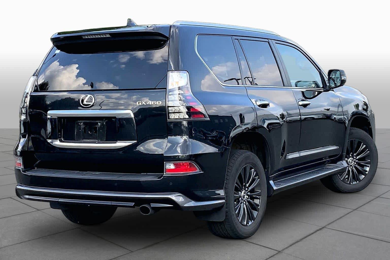 Used 2023 Lexus GX 460 Luxury w/ Sport Design Package AWD/4WD image 13