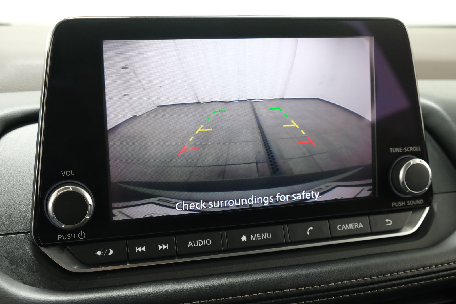 Used 2023 Nissan Rogue S AWD/4WD image 17