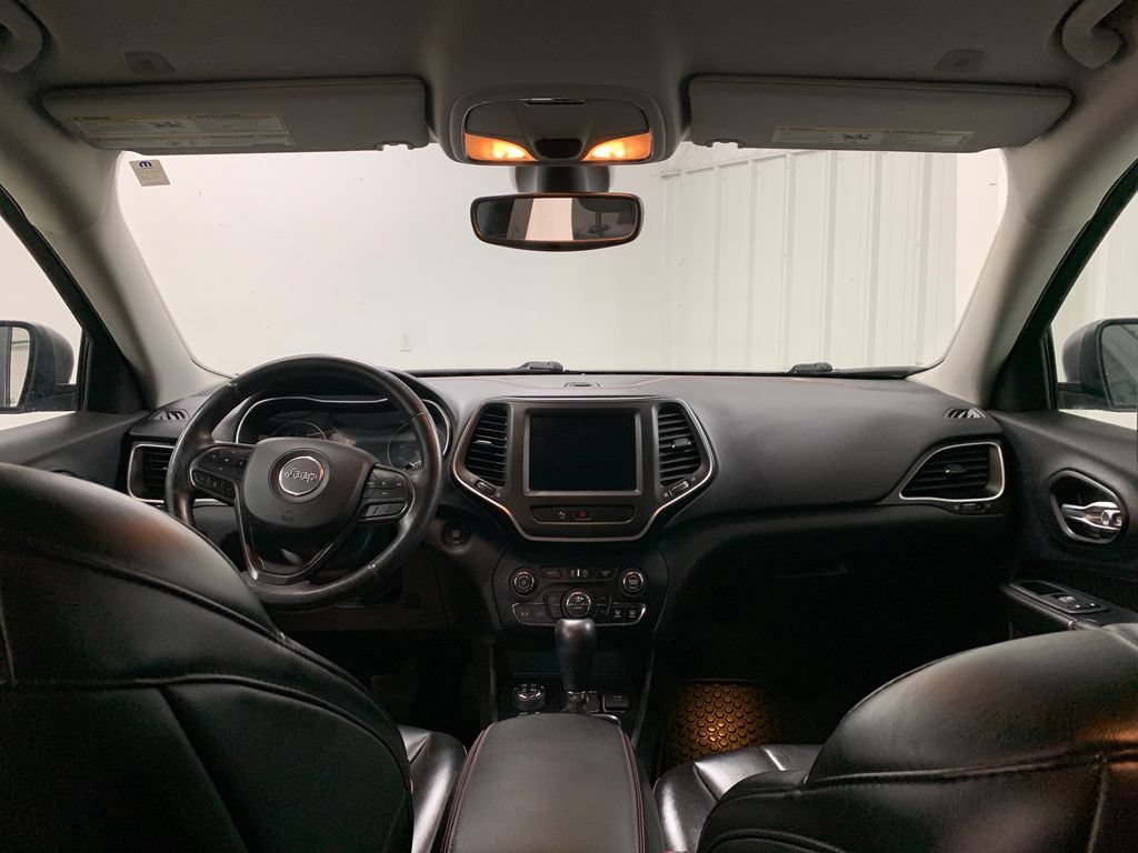 Used 2019 Jeep Cherokee Trailhawk w/ Cold Weather Group AWD/4WD image 19