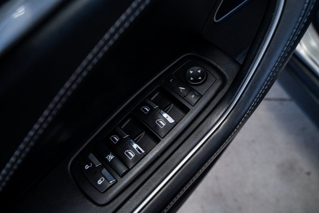 Used 2017 Maserati Levante w/ Luxury Package image 34