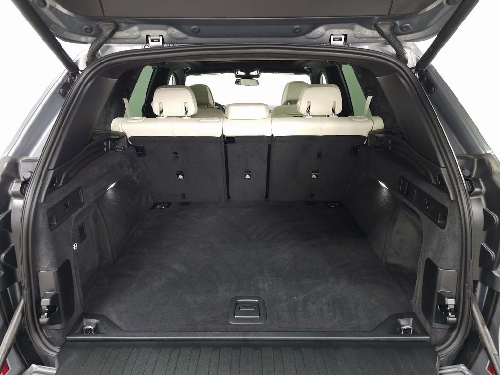 Used 2025 BMW X5 M60i image 9