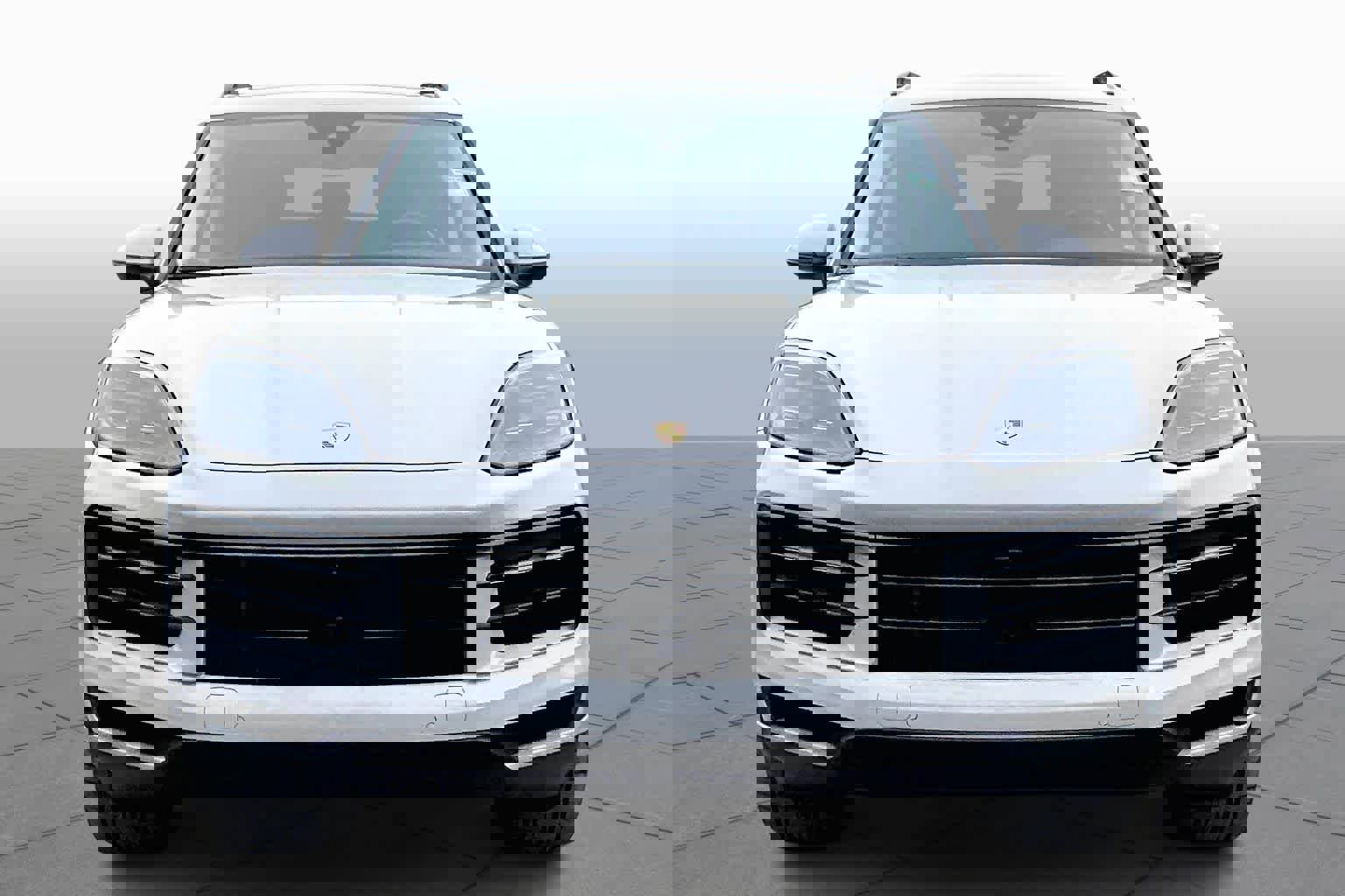 Used 2024 Porsche Cayenne image 4