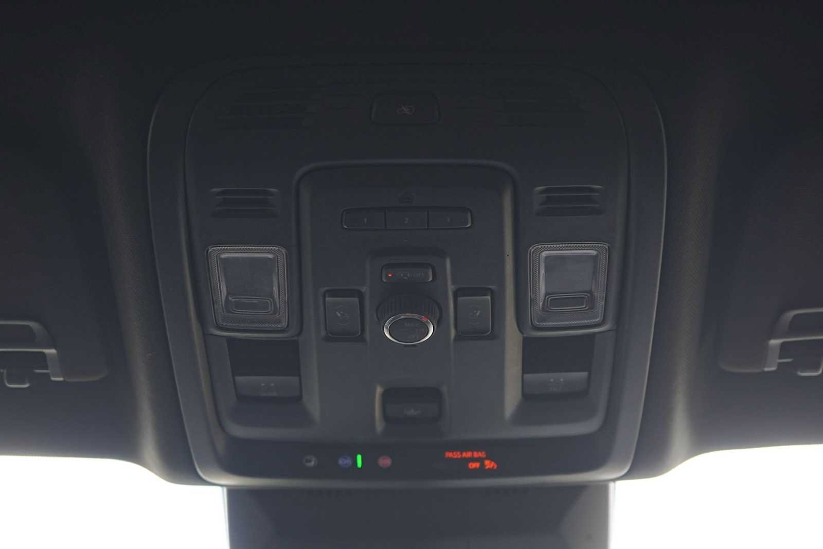 Used 2024 Cadillac Escalade ESV Premium Luxury RWD image 23
