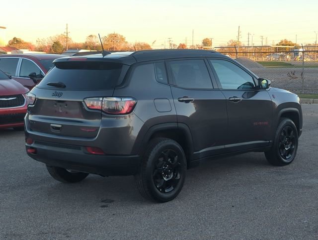 Used 2023 Jeep Compass Trailhawk image 3