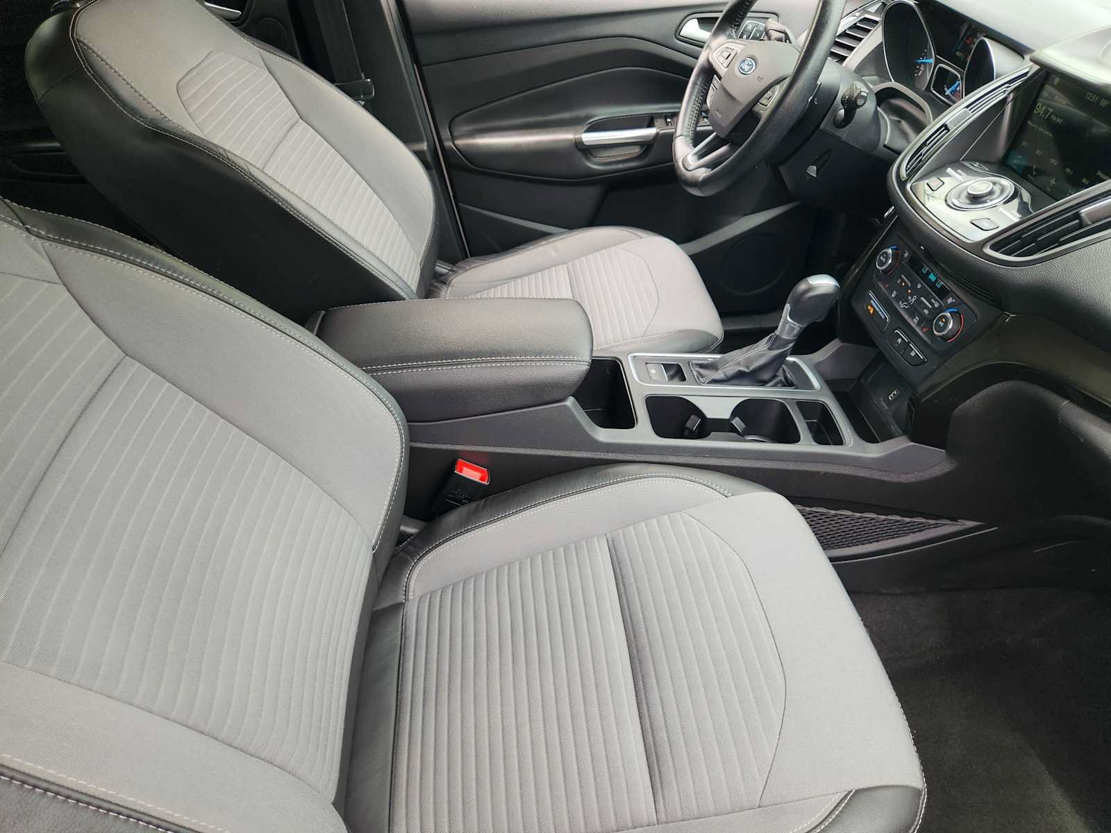 Used 2017 Ford Escape Titanium AWD/4WD image 13