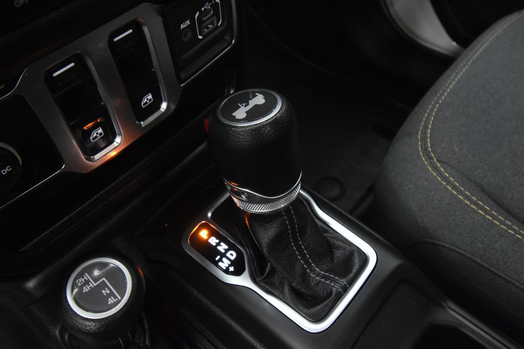 Used 2024 Jeep Wrangler Sport AWD/4WD image 26