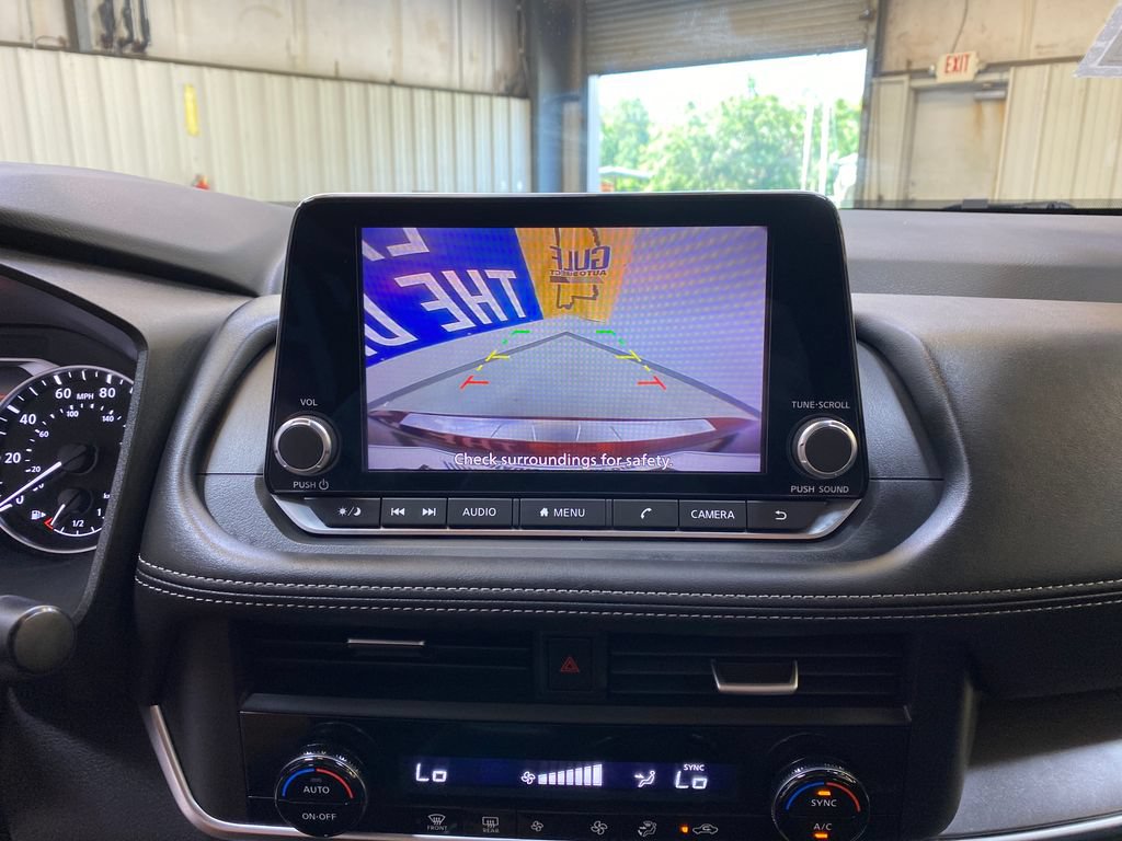 Used 2026 Nissan Rogue SV FWD image 39