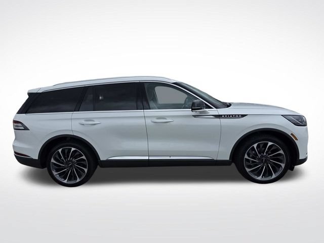New 2026 Lincoln Aviator Reserve w/ Illumination Package RWD video 2