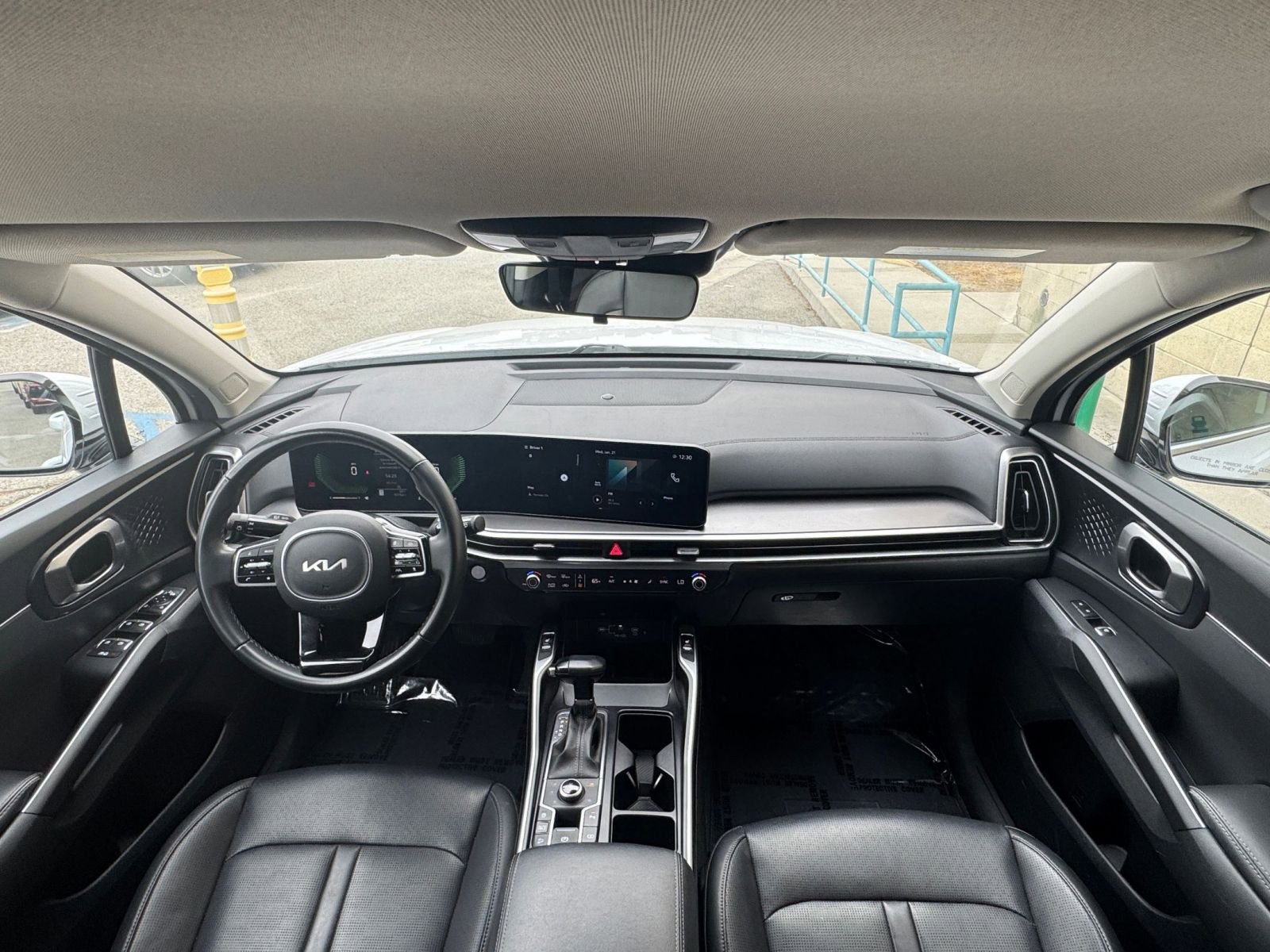 Used 2024 Kia Sorento S image 35