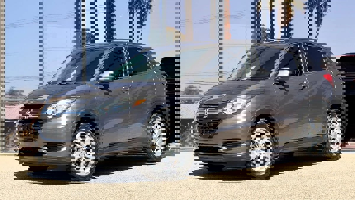 Used 2016 Honda HR-V LX image 3