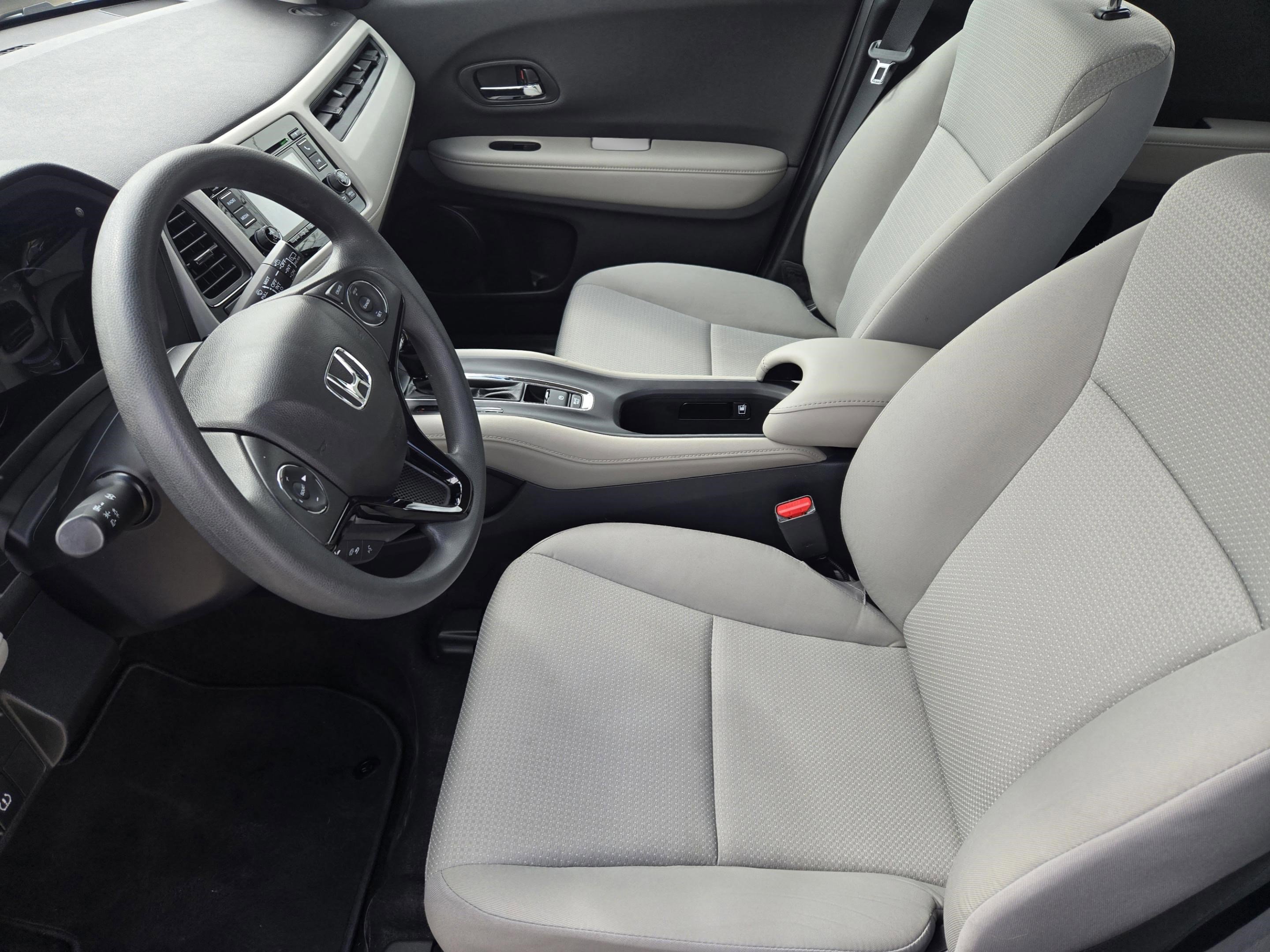 Used 2021 Honda HR-V LX image 6