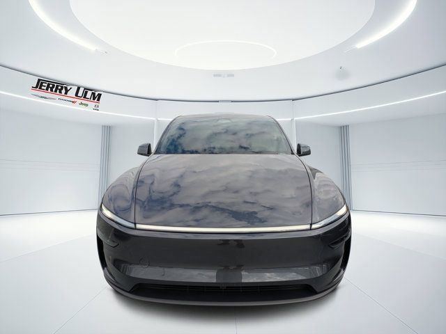 Used 2026 Tesla Model Y 2WD image 7