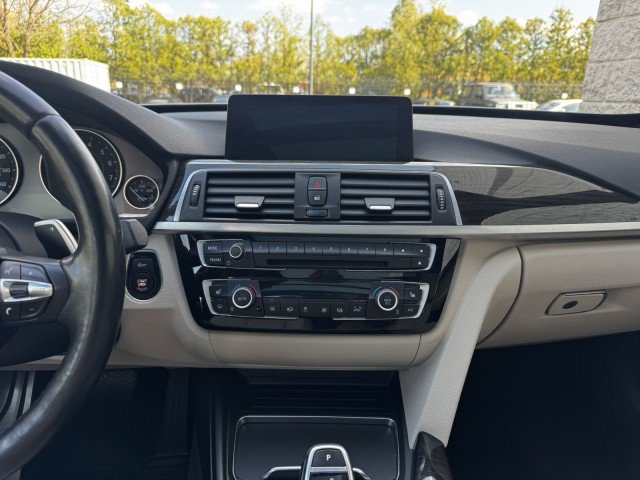 Used 2017 BMW 340i Gran Turismo xDrive image 37