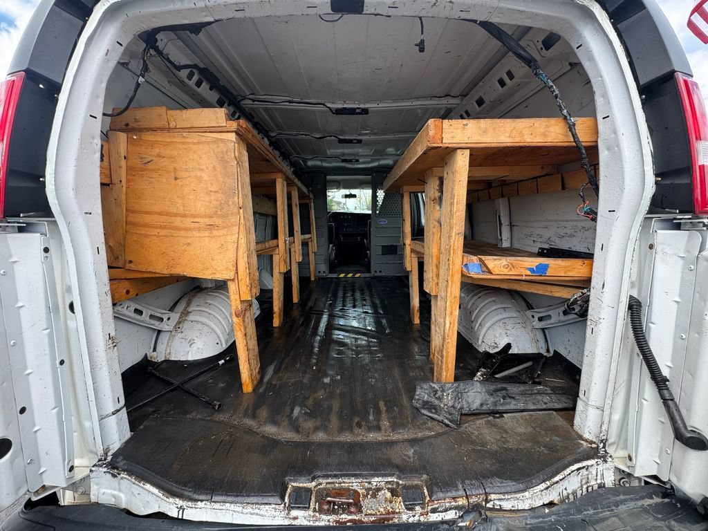 Used 2021 Chevrolet Express 2500 w/ Driver Convenience Package RWD image 15