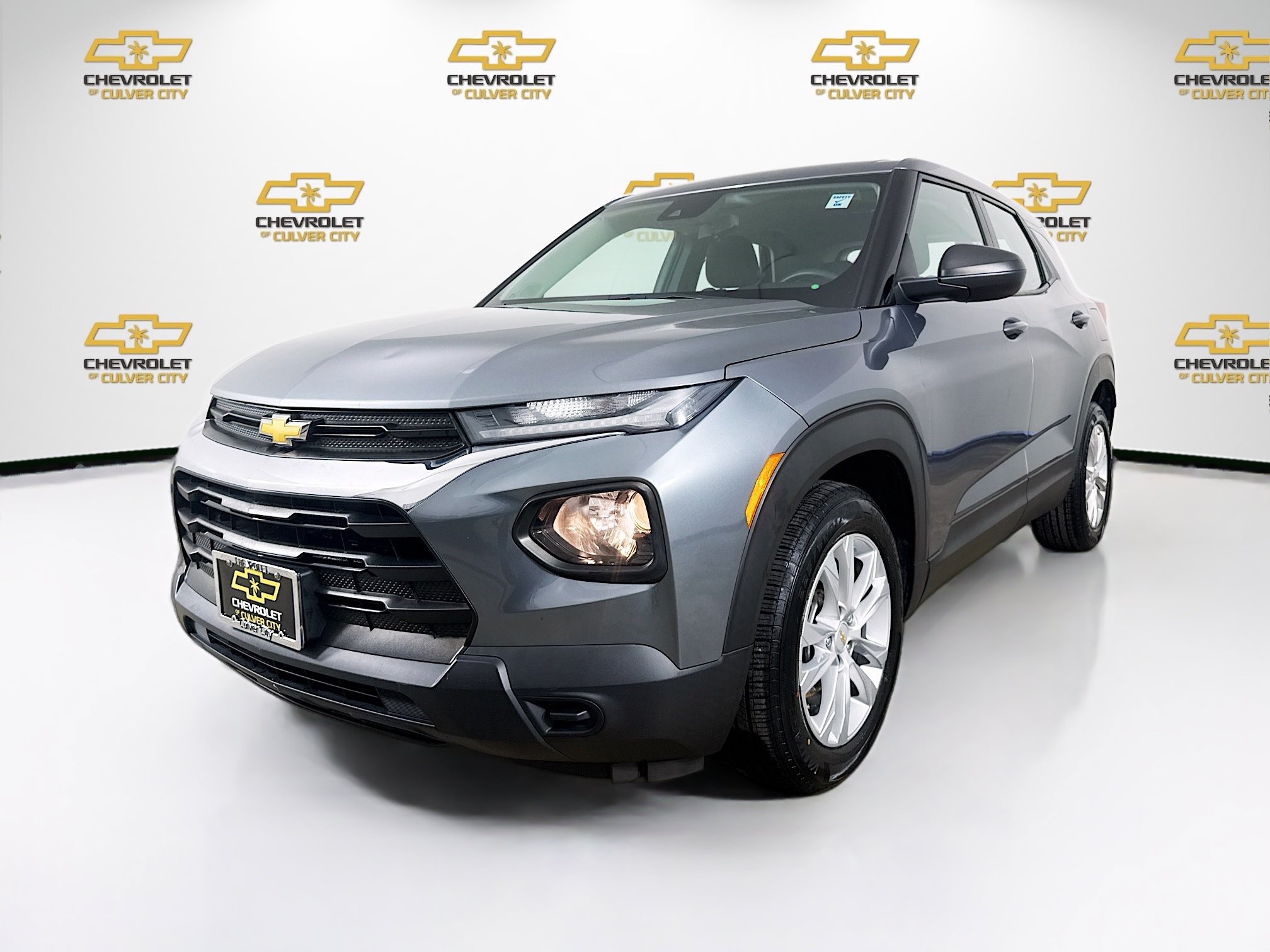 Used 2021 Chevrolet TrailBlazer LS FWD image 3