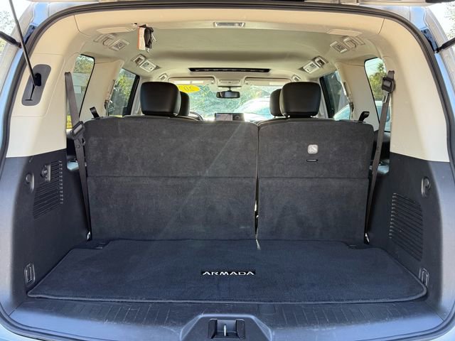 Used 2024 Nissan Armada SL w/ Captain's Chairs Package image 18