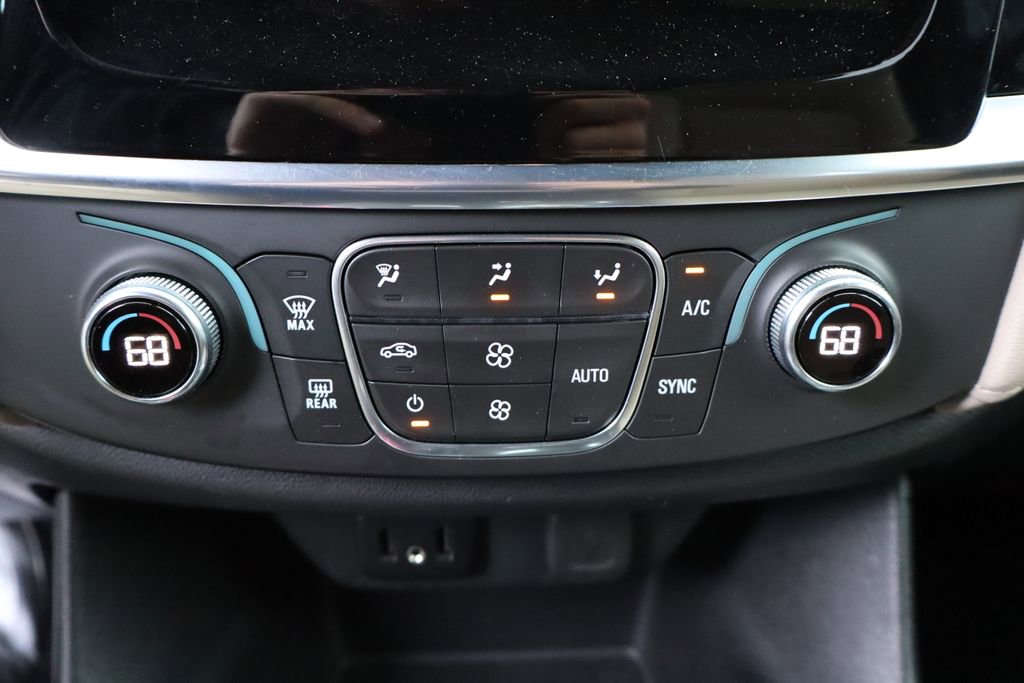 Used 2022 Chevrolet Traverse LS AWD/4WD image 21