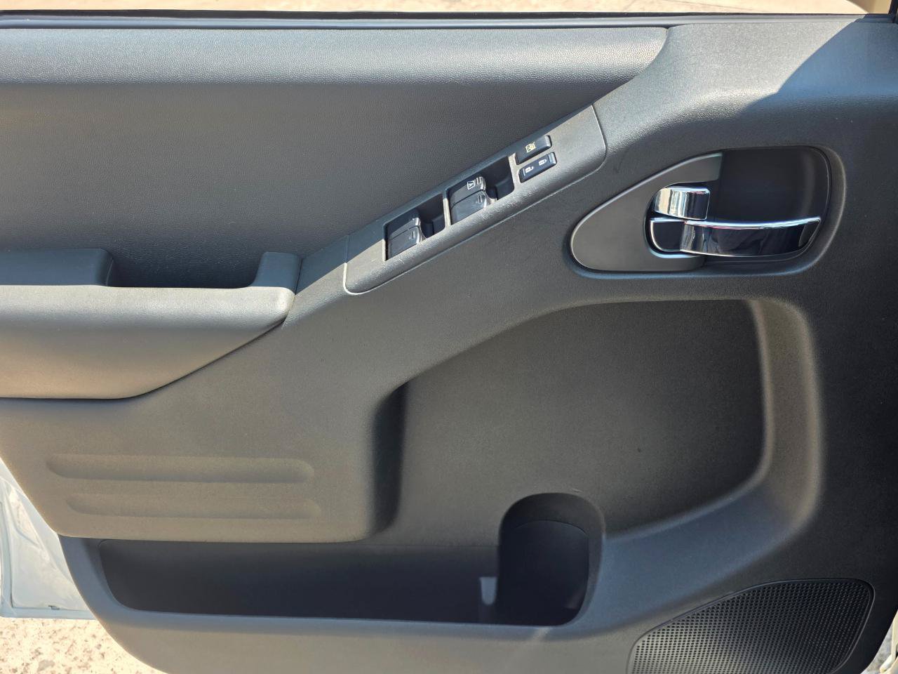 Used 2019 Nissan Frontier PRO-4X AWD/4WD image 11