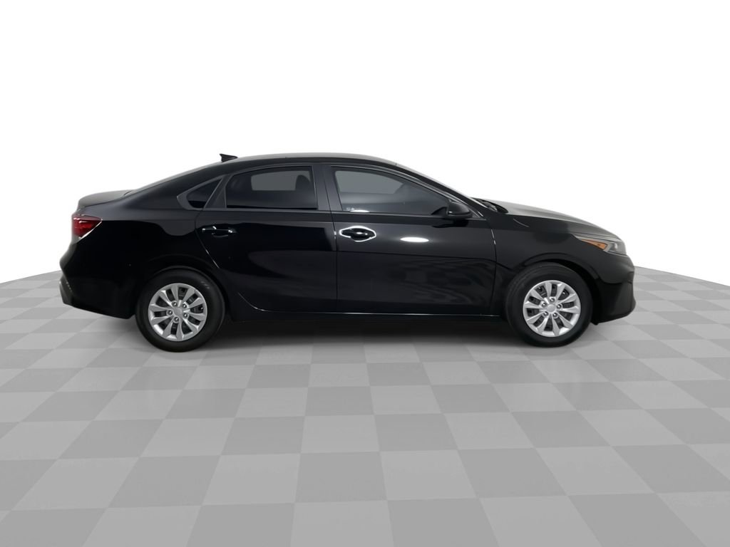 Used 2022 Kia Forte Sedan image 9