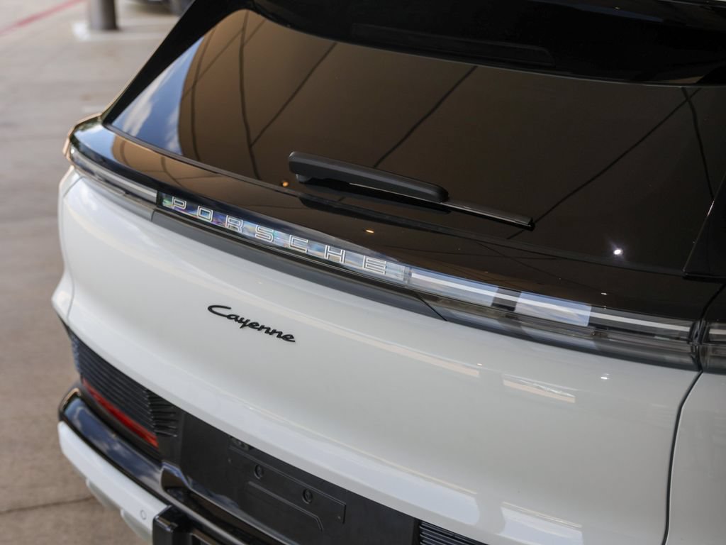 New 2026 Porsche Cayenne Electric AWD/4WD image 14