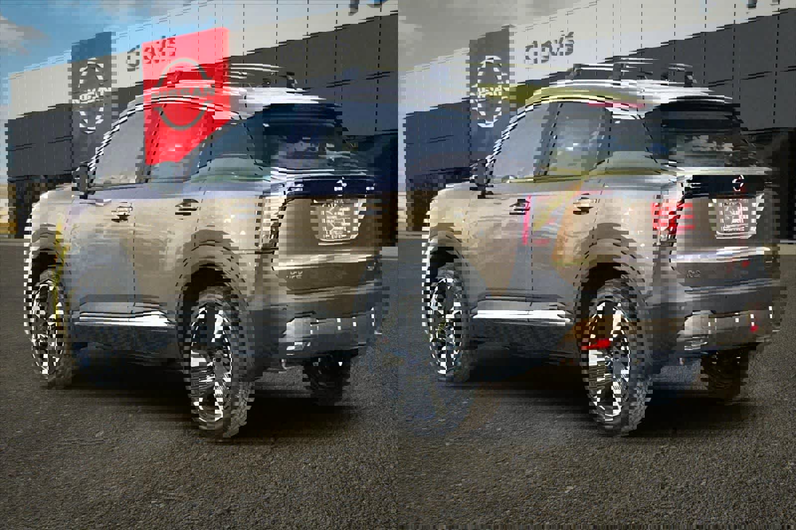 New 2026 Nissan Kicks SR image 6