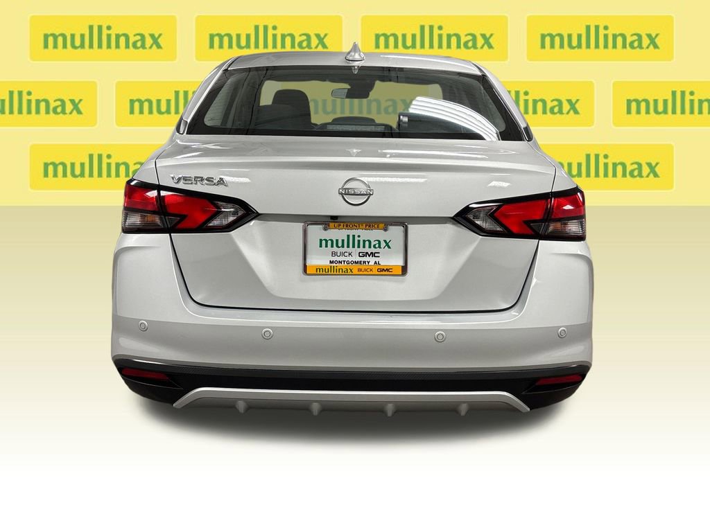Used 2025 Nissan Versa SV FWD image 17