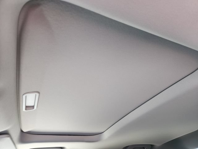 New 2026 Ford Maverick XLT w/ XLT Luxury Package FWD image 18