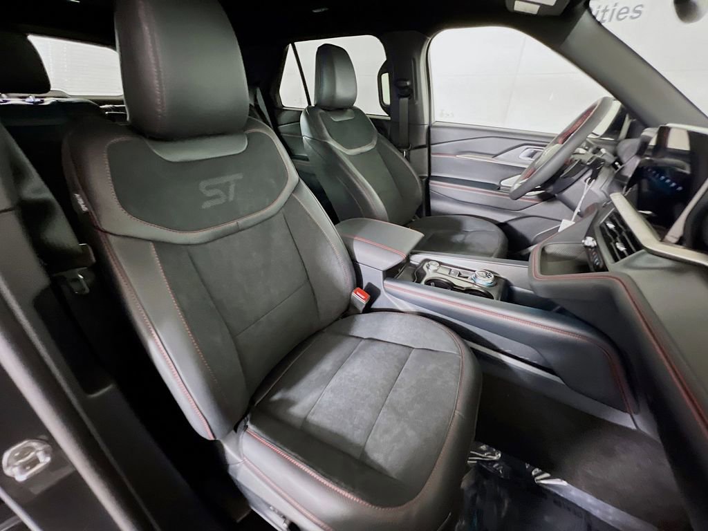 New 2026 Ford Explorer ST w/ Sun And Sound Package image 17