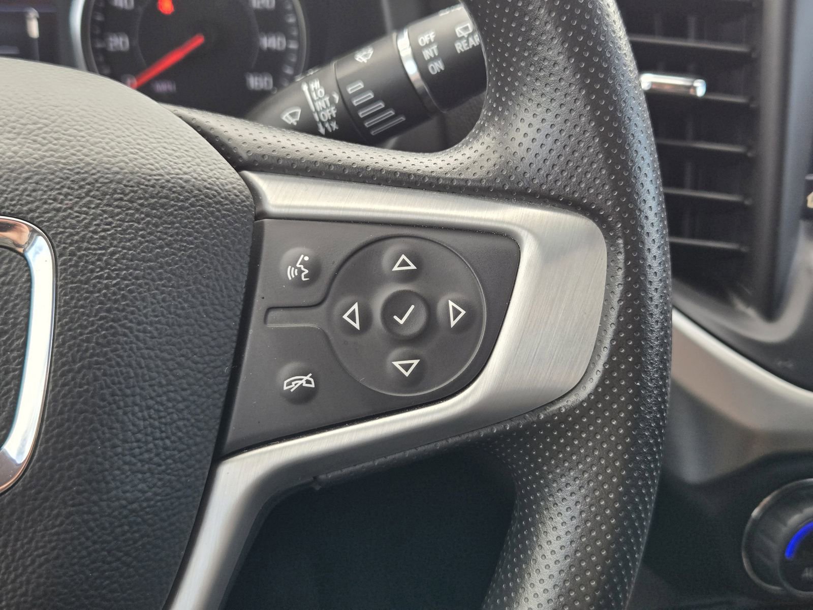 Used 2023 GMC Acadia SLE w/ Driver Convenience Package image 27