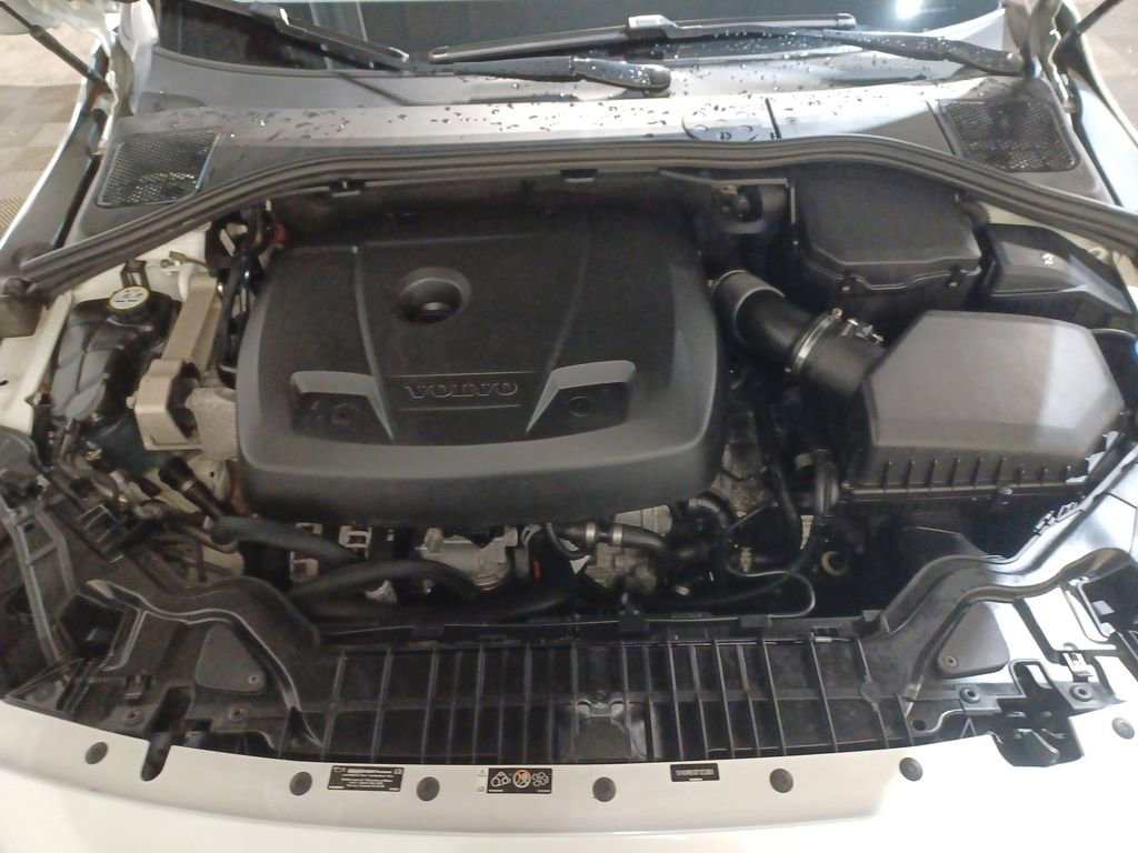 Used 2015 Volvo V60 T5 Premier image 18