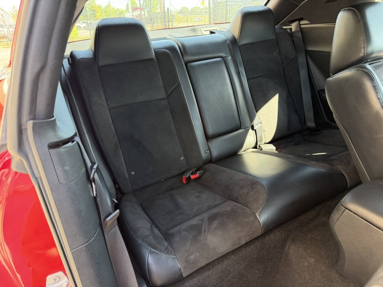 Used 2015 Dodge Challenger R/T Plus RWD image 16