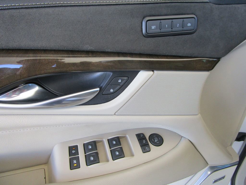 Used 2020 Cadillac Escalade Luxury image 26