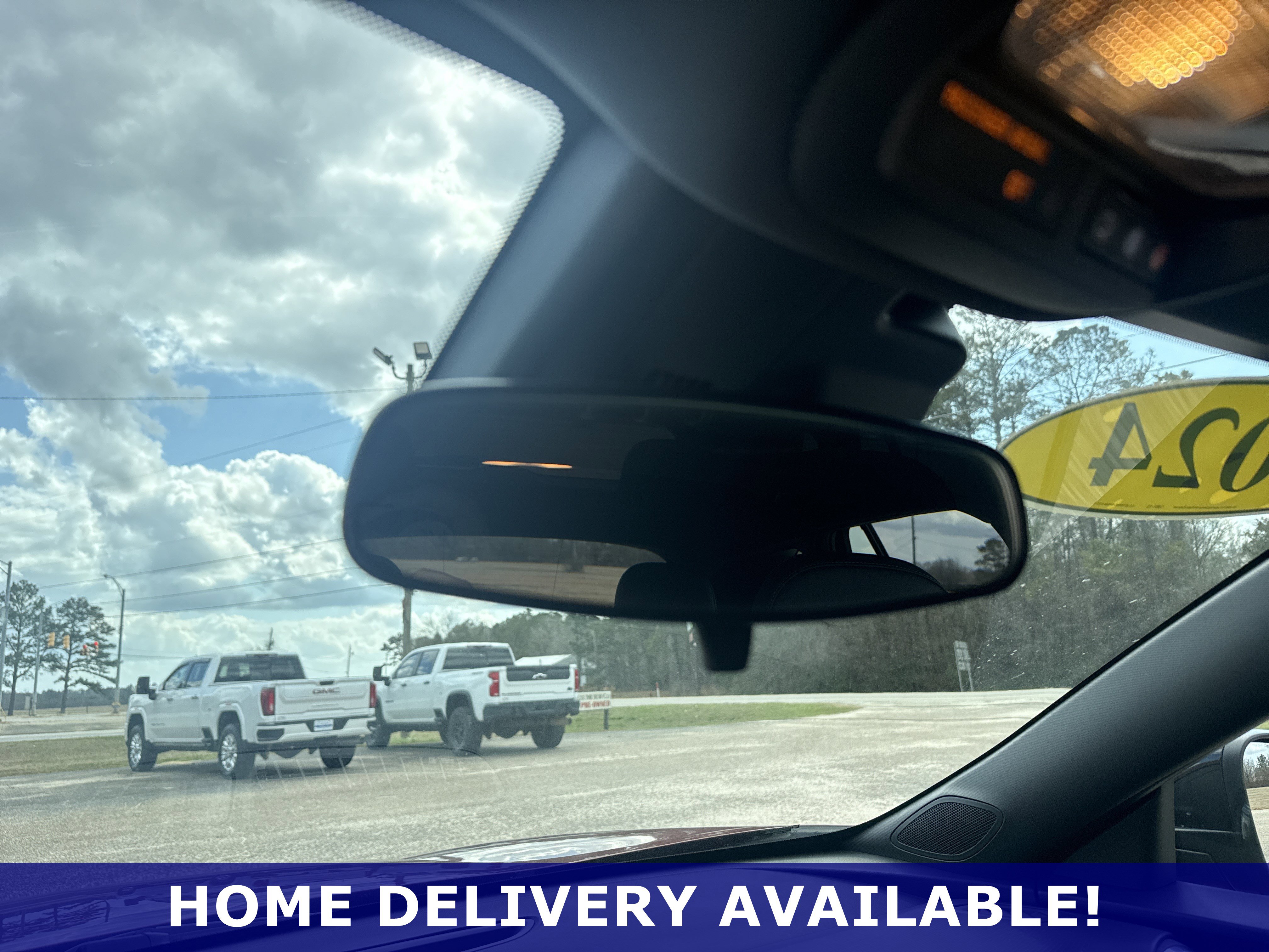 Used 2024 Chevrolet Trax RS w/ Sunroof Package image 16