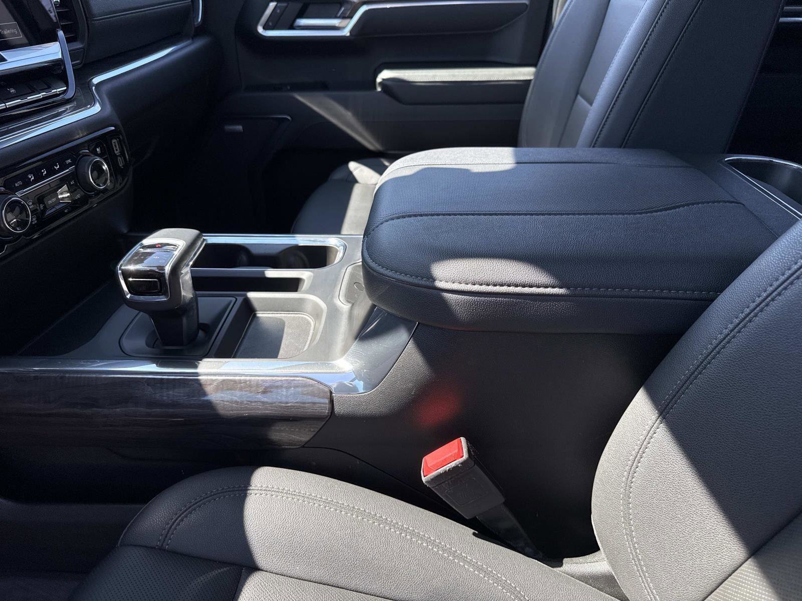 Used 2023 Chevrolet Silverado 1500 LTZ image 13