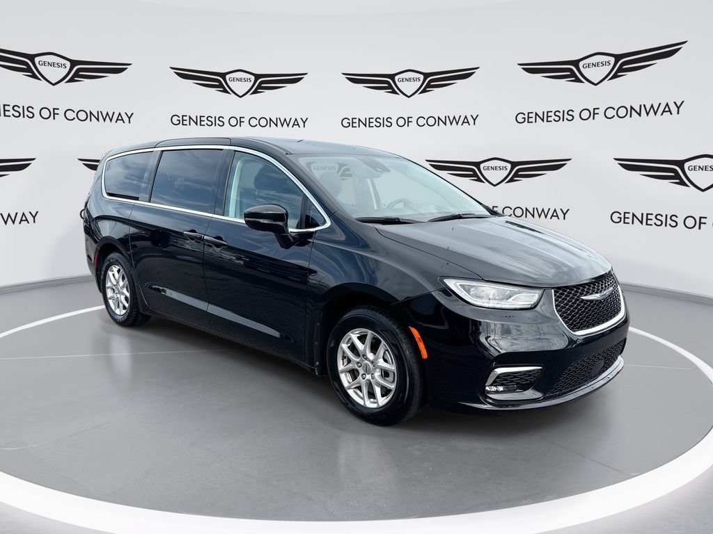 Used 2024 Chrysler Pacifica Touring-L