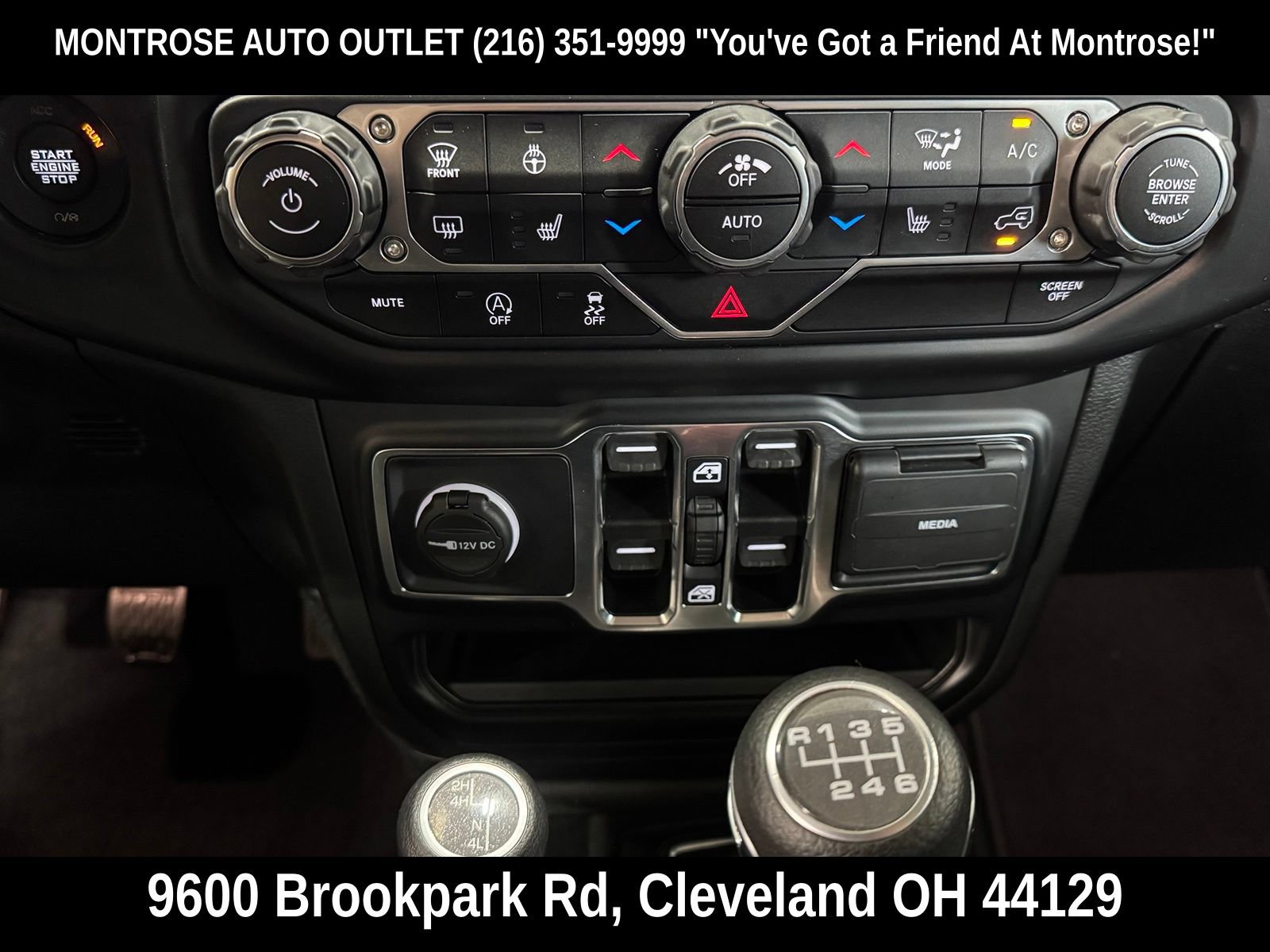 Used 2021 Jeep Wrangler Unlimited Sahara w/ Uconnect 4C Nav & Sound Group AWD/4WD image 27