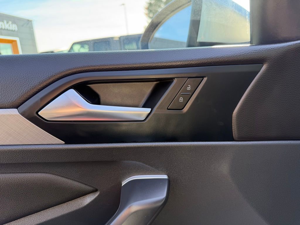 Used 2024 Volkswagen Jetta SE image 13