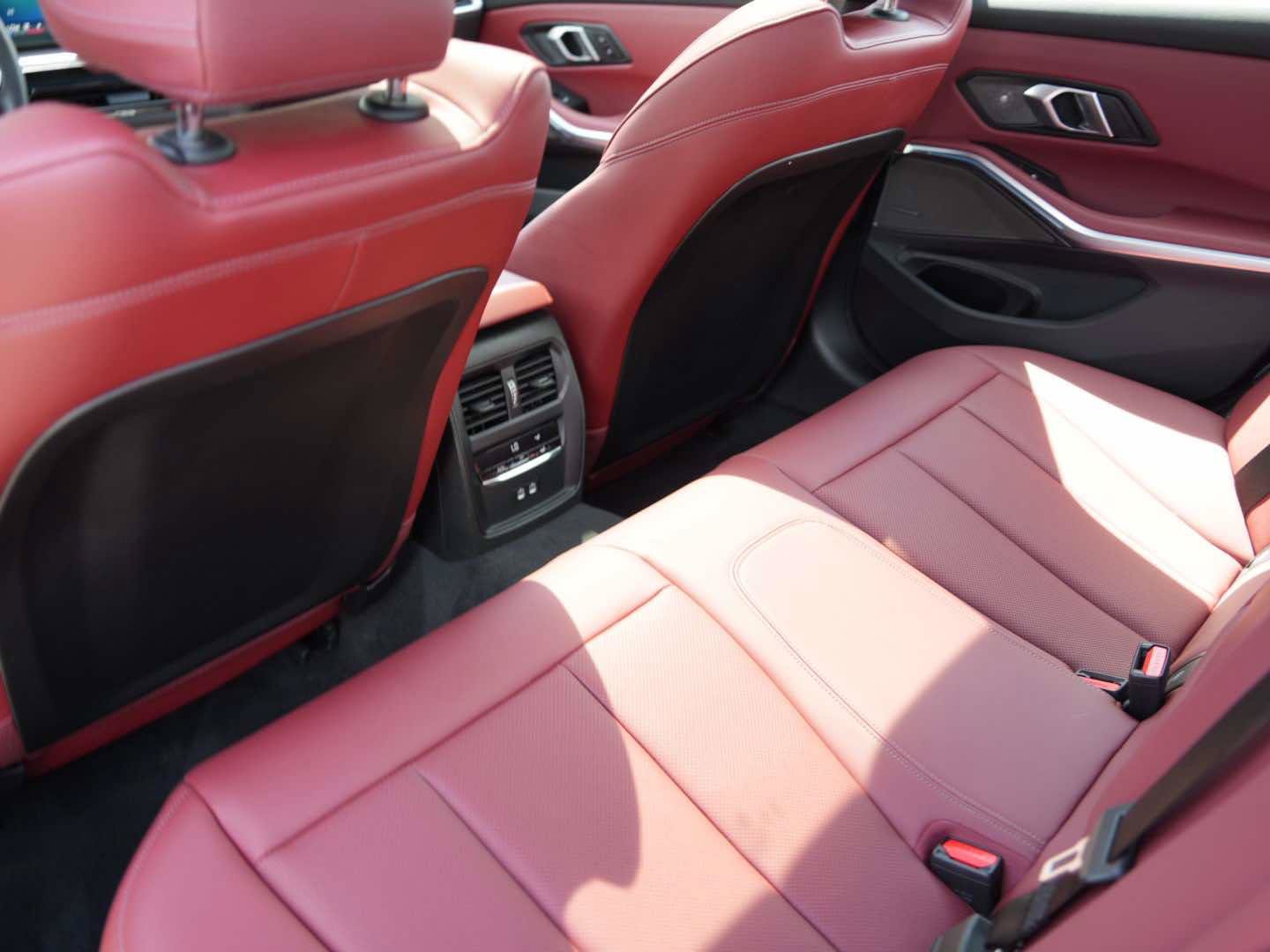 Used 2025 BMW M340i w/ Premium Package RWD image 9