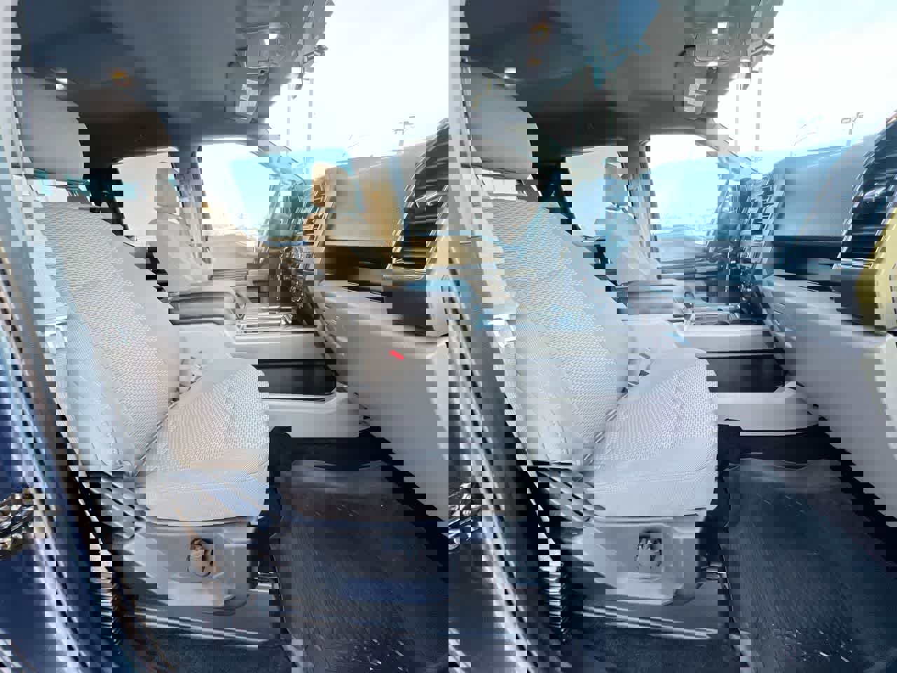 Used 2018 Ford F150 XLT w/ Trailer Tow Package image 28