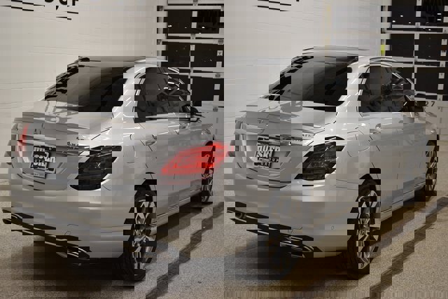 Used 2021 Mercedes-Benz C 300 C 300 4maticᆴ image 4