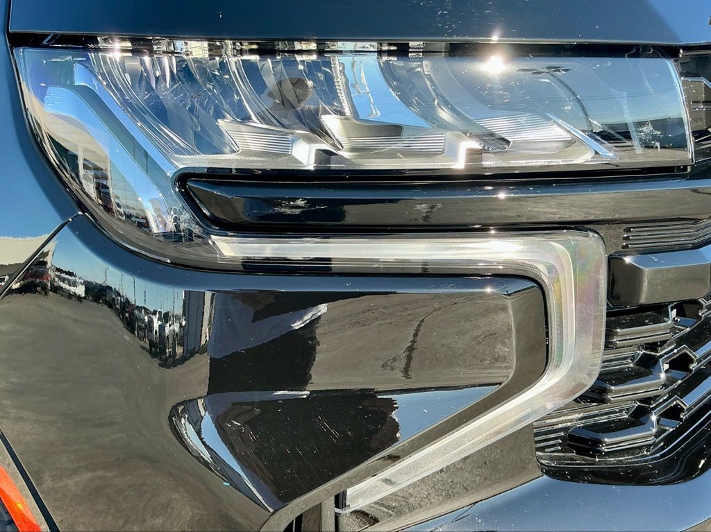 Used 2024 Chevrolet Tahoe Z71 w/ Luxury Package image 8