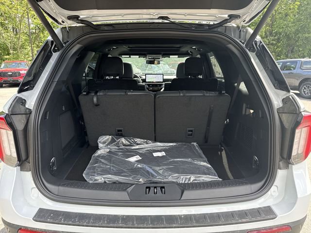New 2026 Ford Explorer ST-Line w/ ST-Line Street Pack AWD/4WD image 24