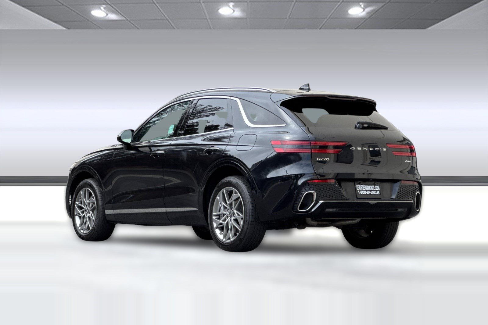 Used 2025 Genesis GV70 2.5T AWD/4WD image 3