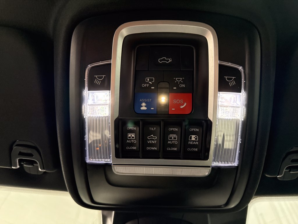 Used 2023 RAM 1500 Laramie AWD/4WD image 22