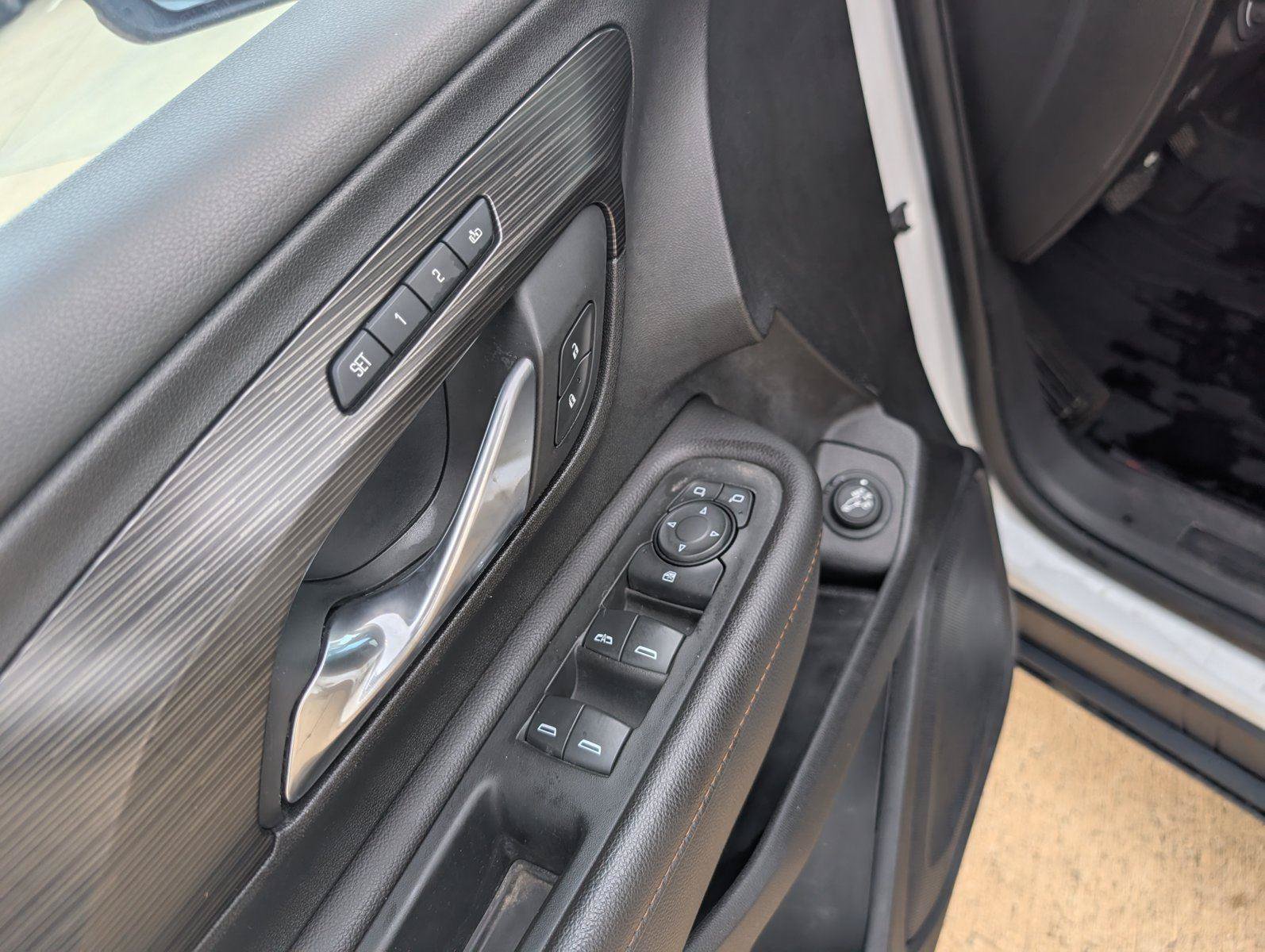 Used 2019 GMC Terrain SLT w/ Preferred Package FWD image 13