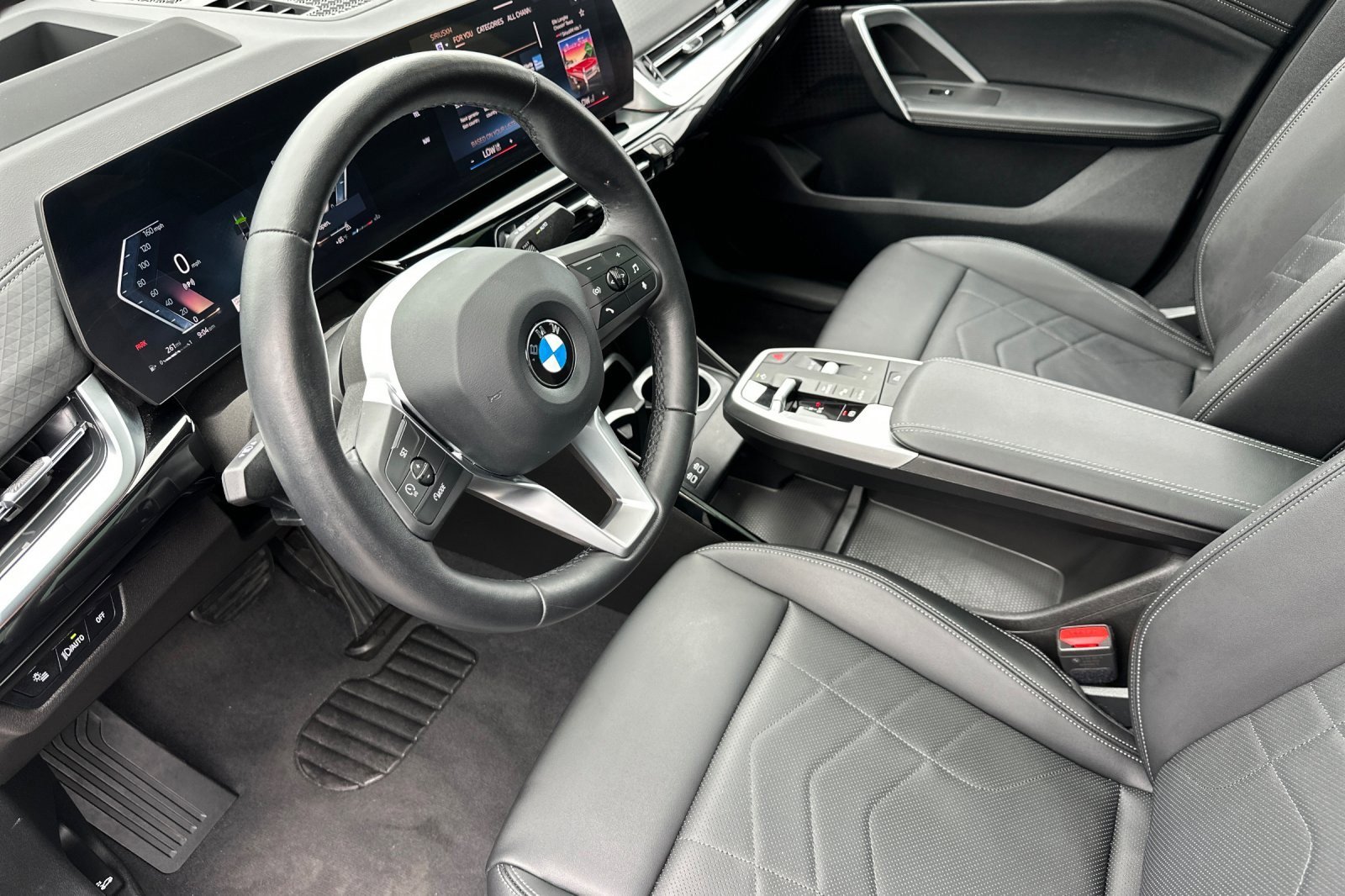 Used 2025 BMW X2 xDrive28i w/ Technology Package AWD/4WD image 9