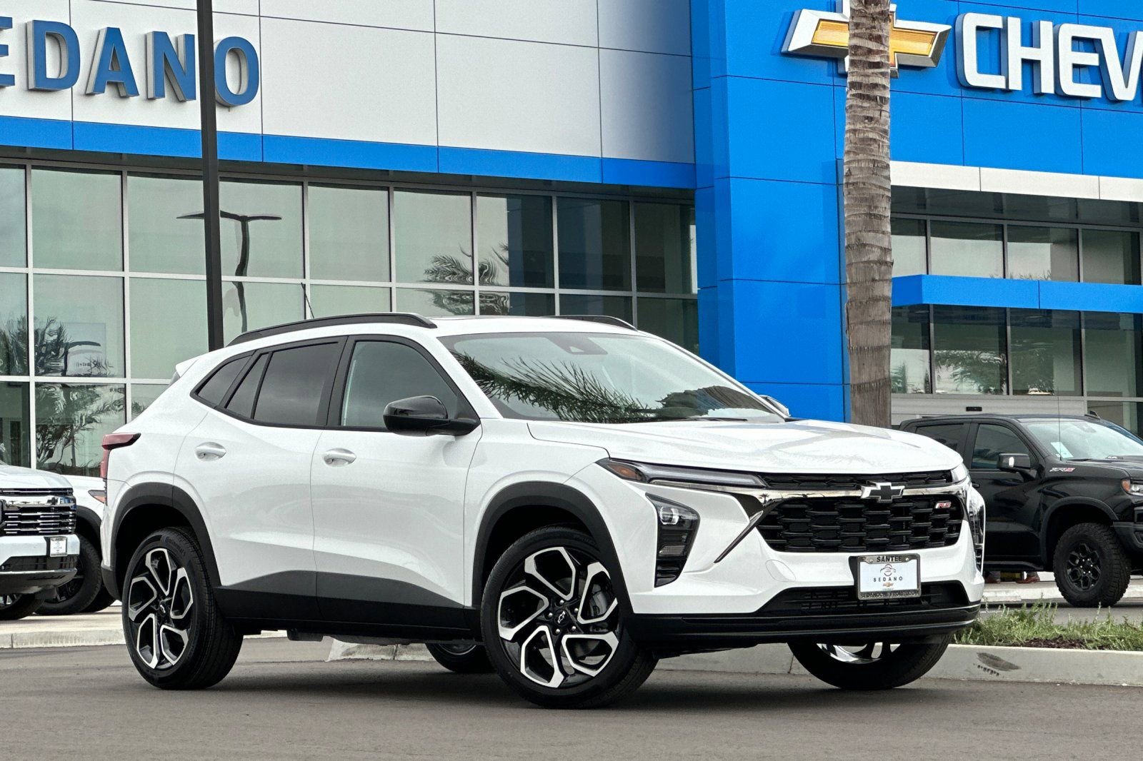 New 2026 Chevrolet Trax RS image 2