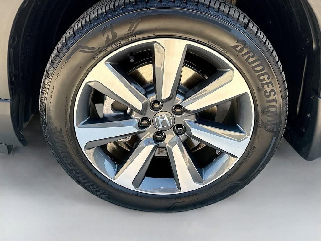 Used 2025 Honda Pilot Elite image 33