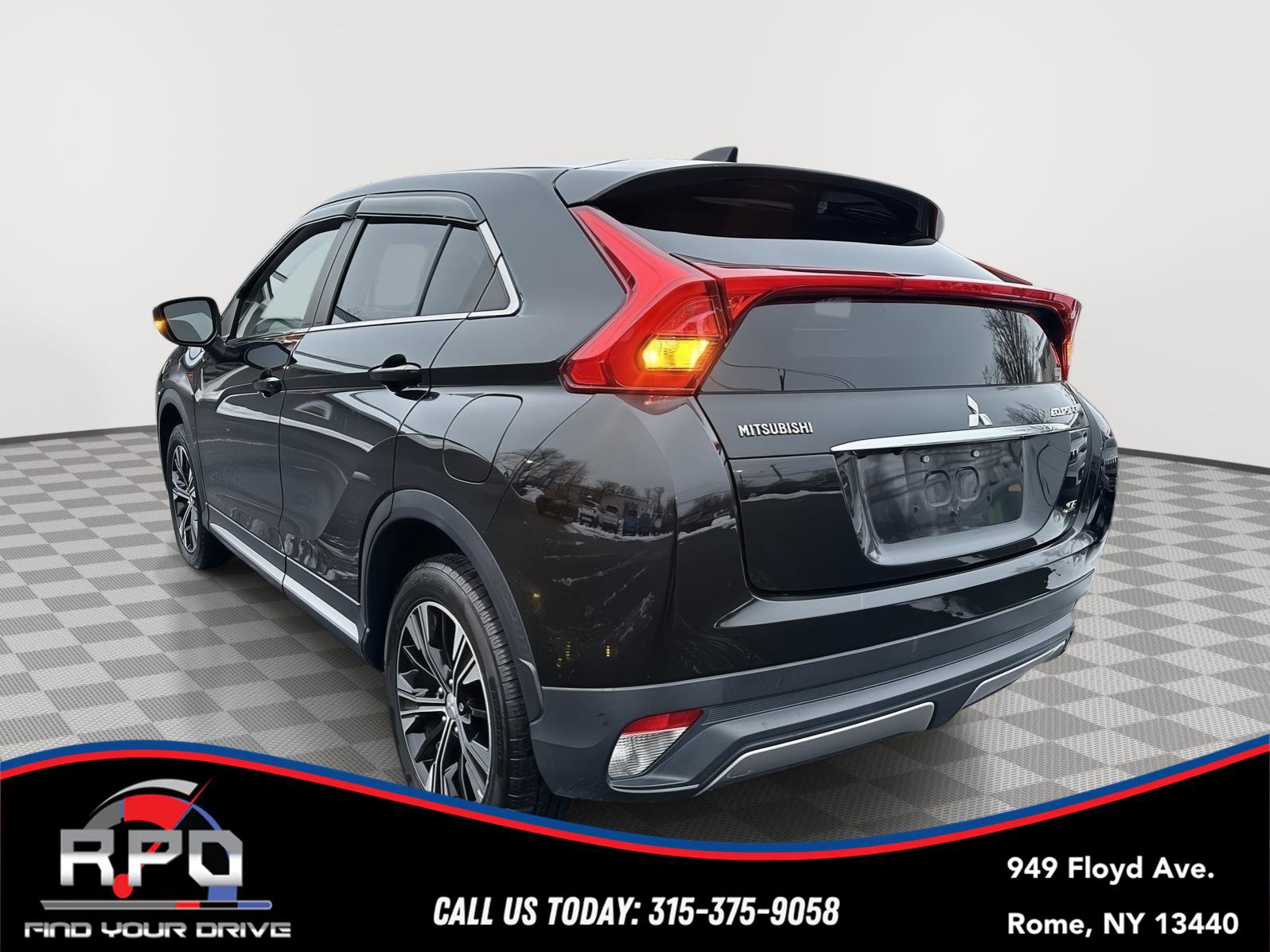 Used 2019 Mitsubishi Eclipse Cross SE image 3